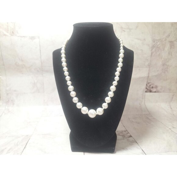 Genuine Classic White Pearl Necklace, Fresh Water Pearl Necklace, Natural Pearl - Picture 5 of 10